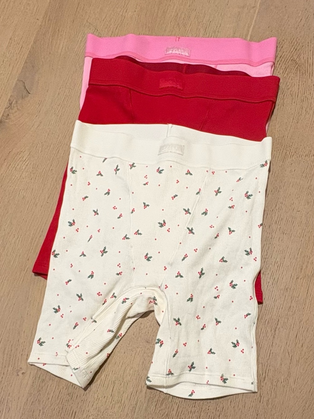 3-Pack Skims Ribbed Boxer Briefs - Pink, Red, White Holiday Size XS